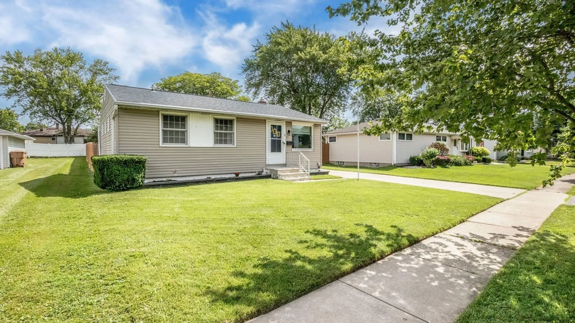 Property at 34 Yorktown Road, Cheektowaga, NY 14225 2