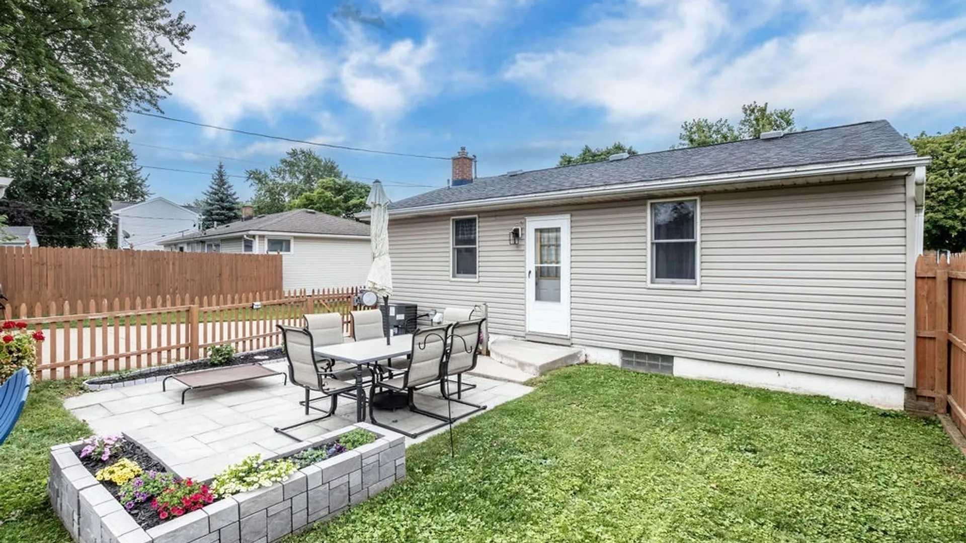 Property at 34 Yorktown Road, Cheektowaga, NY 14225 5
