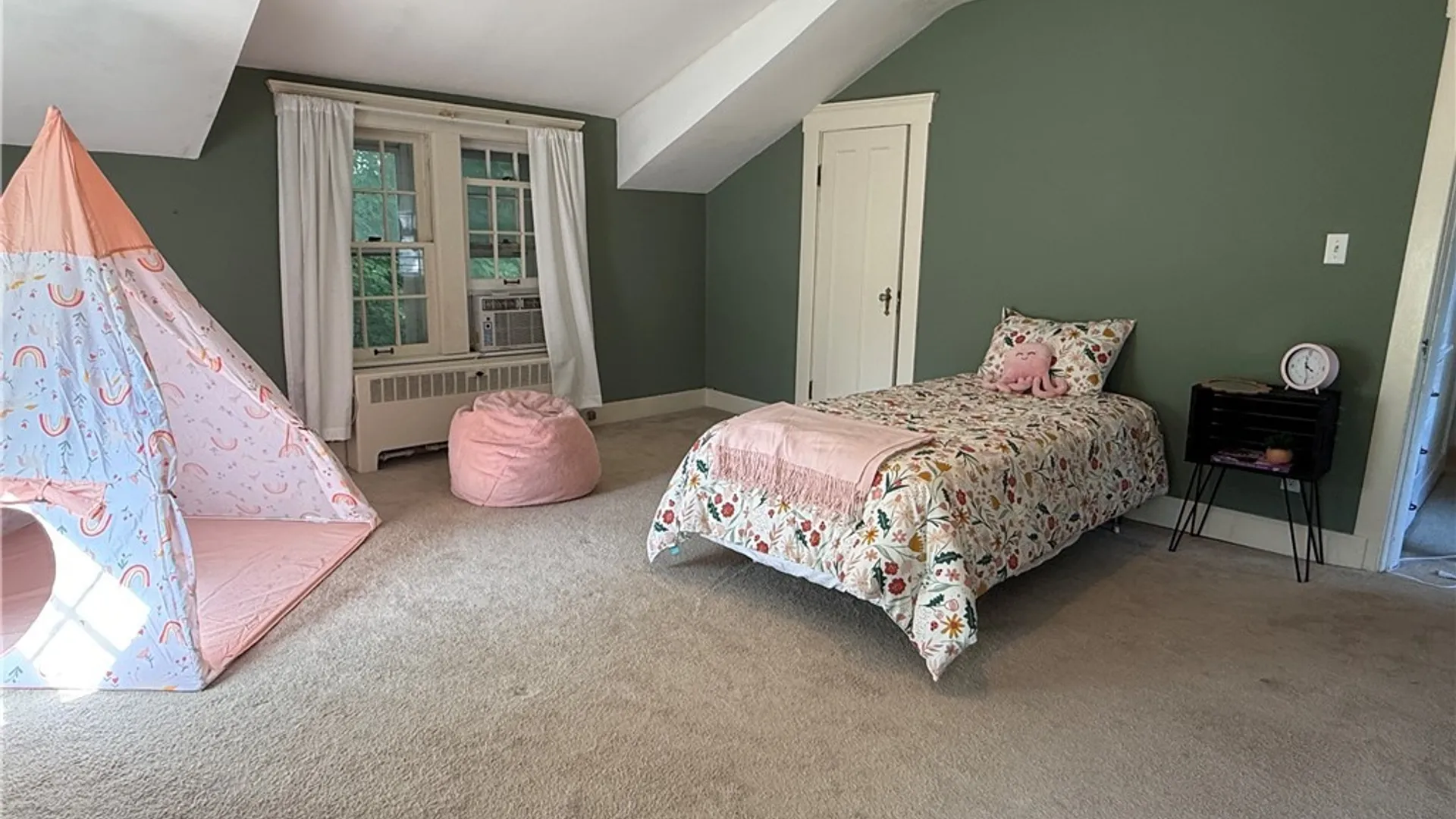 Property at 4 Lynacres Boulevard, DeWitt, NY 13066 21