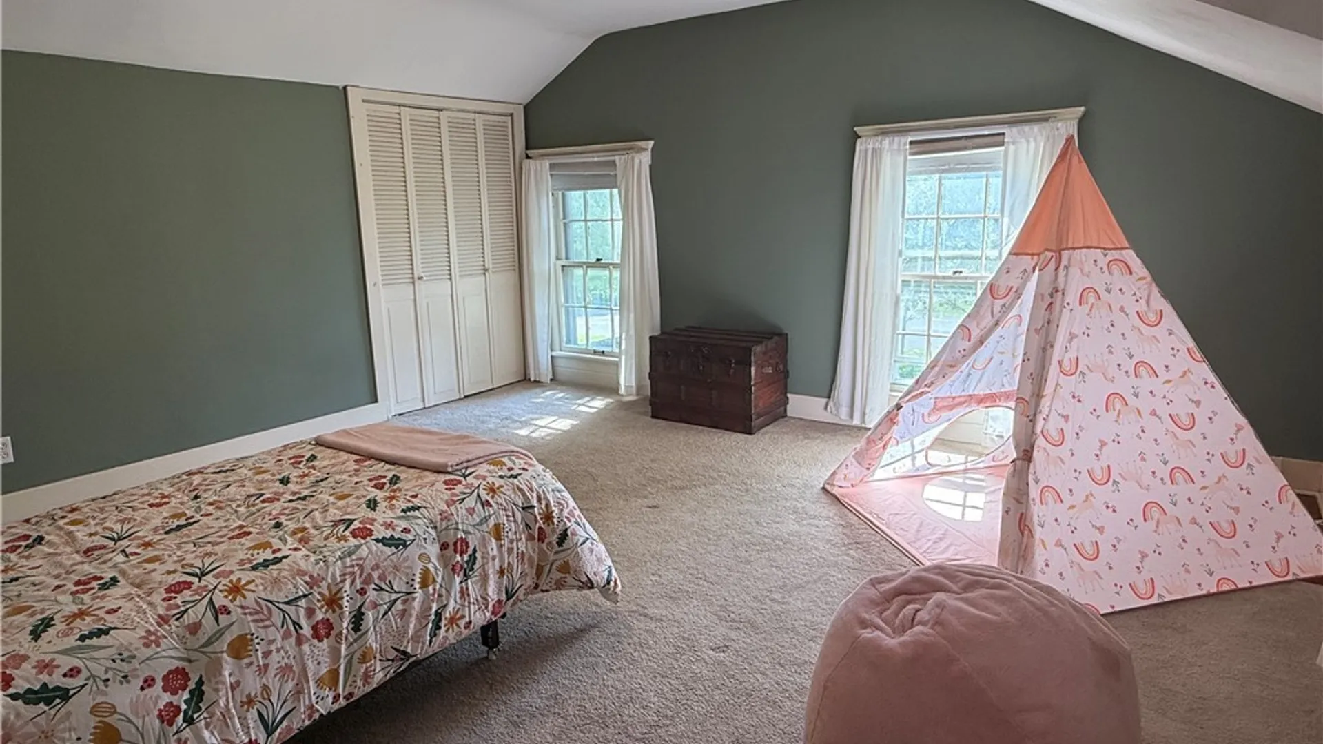 Property at 4 Lynacres Boulevard, DeWitt, NY 13066 22