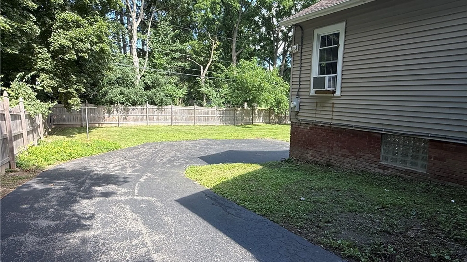 Property at 4 Lynacres Boulevard, DeWitt, NY 13066 36