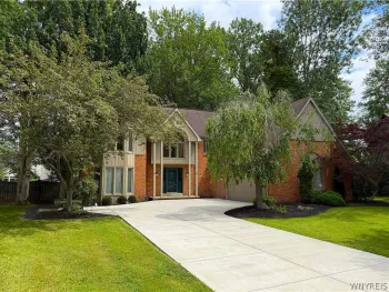 Property at 216 Quail Hollow Lane, Amherst, NY 14051