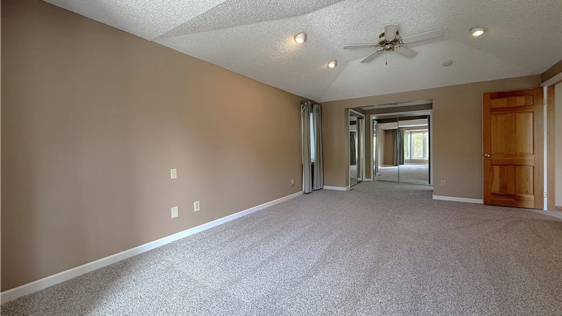 Property at 216 Quail Hollow Lane, Amherst, NY 14051 31