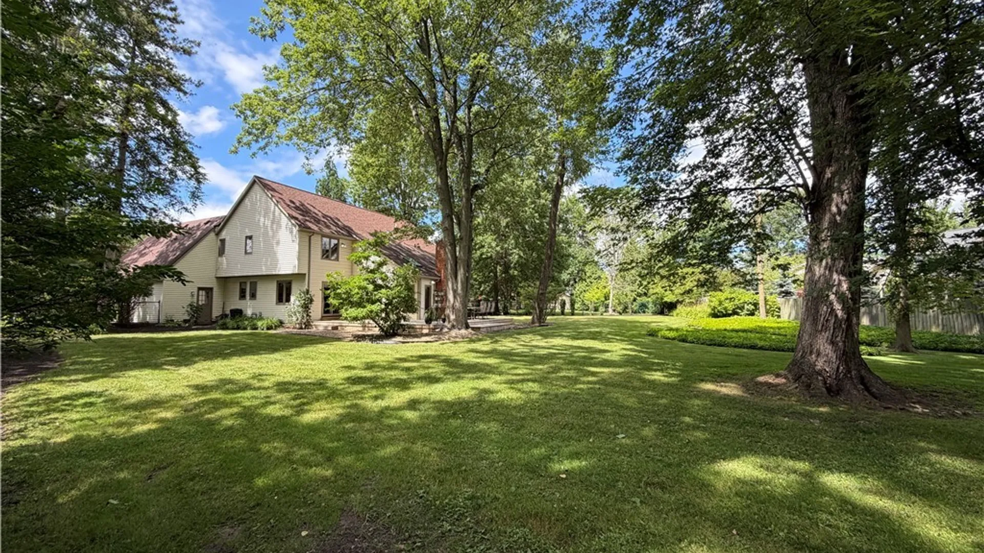 Property at 216 Quail Hollow Lane, Amherst, NY 14051 44