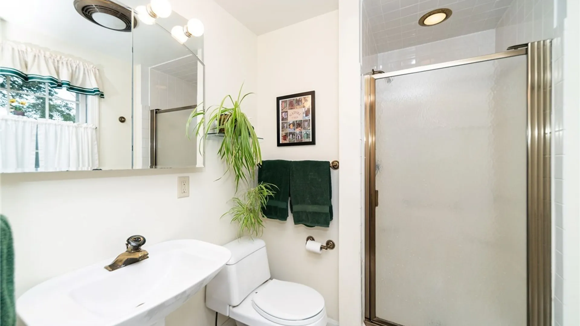 Property at 6 Woodcrest Drive, Batavia City, NY 14020 30