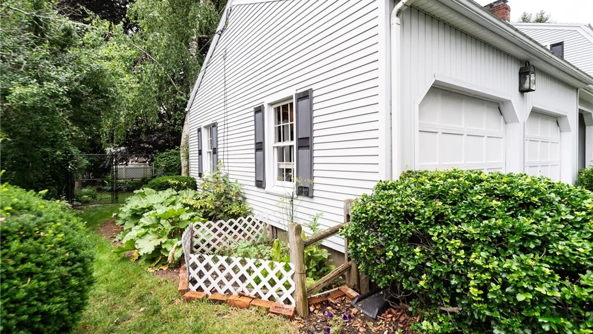 Property at 6 Woodcrest Drive, Batavia City, NY 14020 37