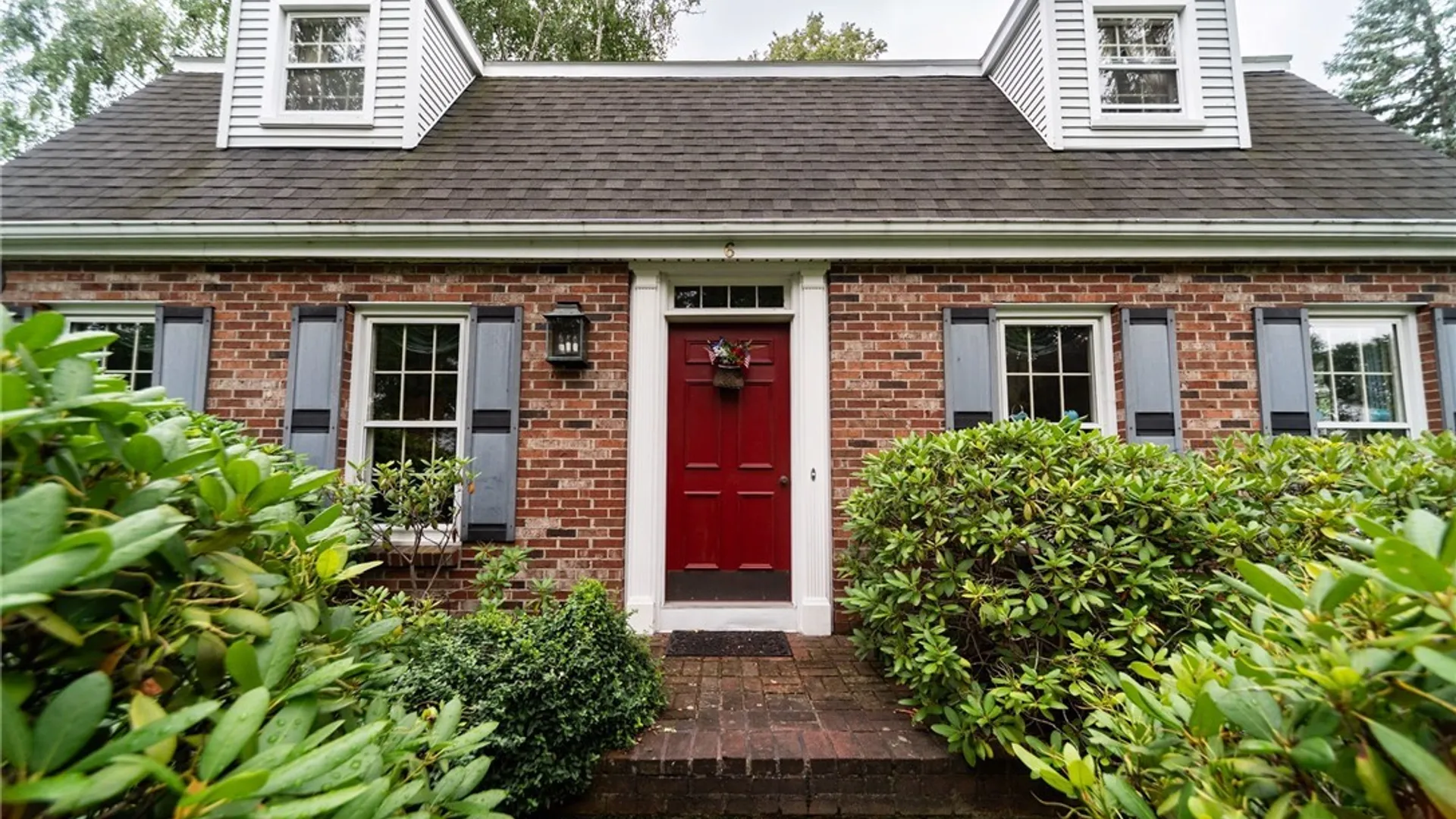 Property at 6 Woodcrest Drive, Batavia City, NY 14020 5