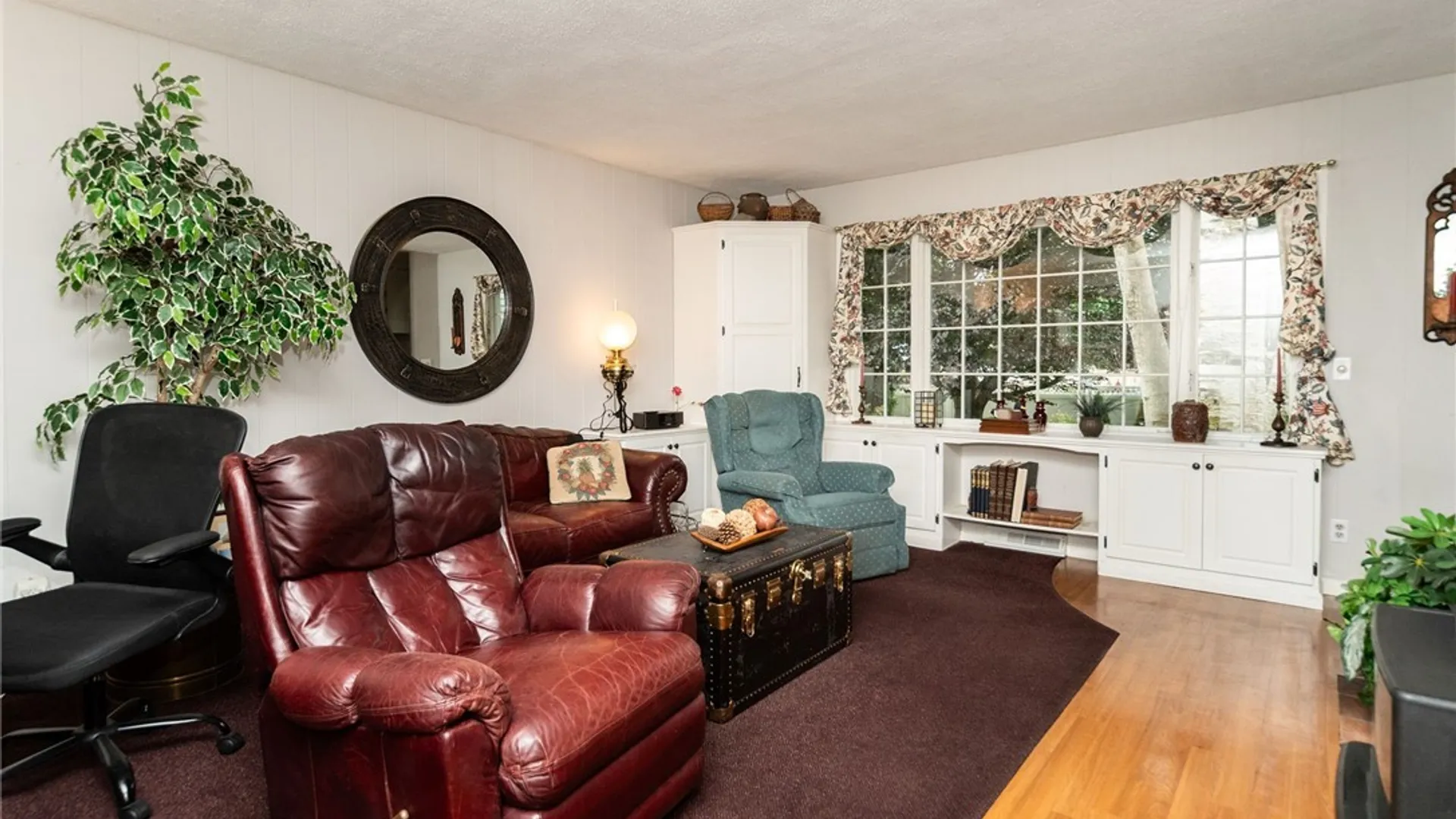 Property at 6 Woodcrest Drive, Batavia City, NY 14020 6