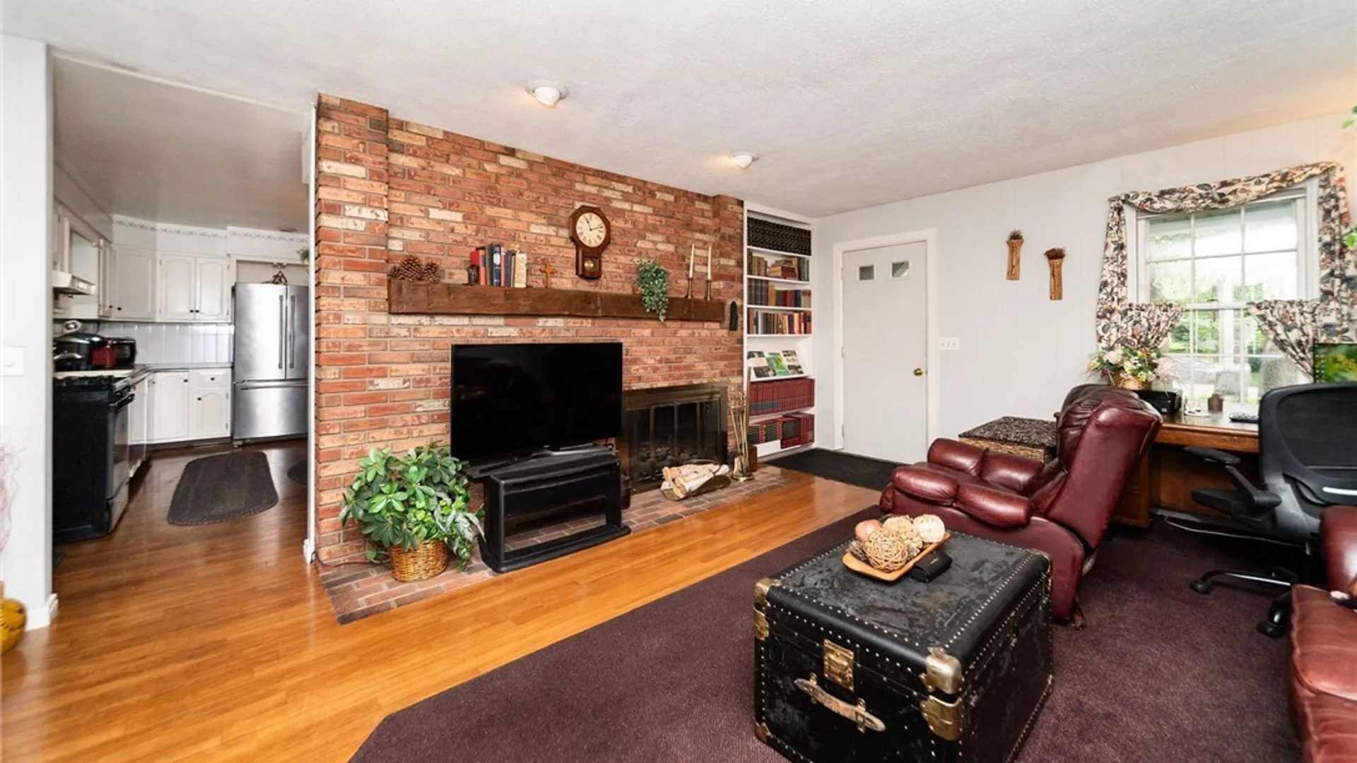 Property at 6 Woodcrest Drive, Batavia City, NY 14020 8