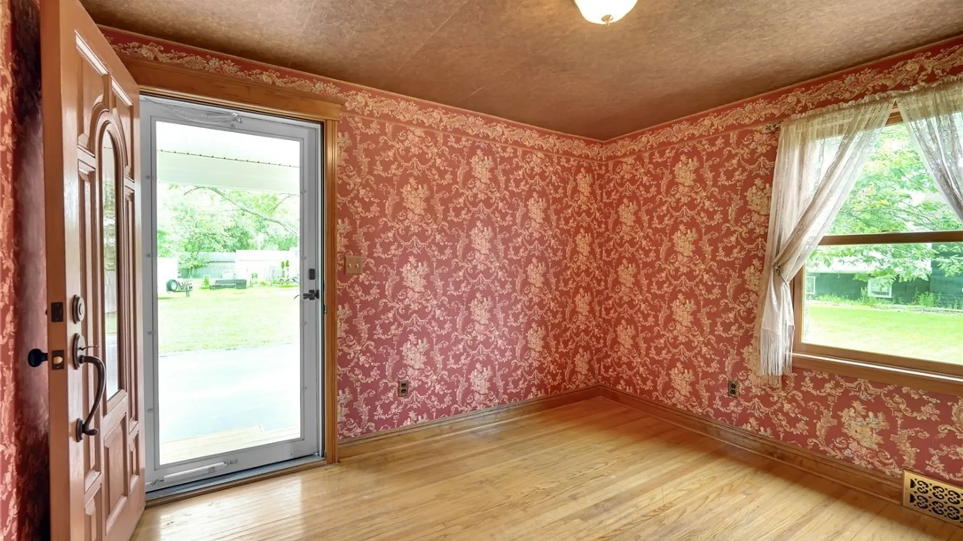 Property at 1904 Union Road, West Seneca, NY 14224 13