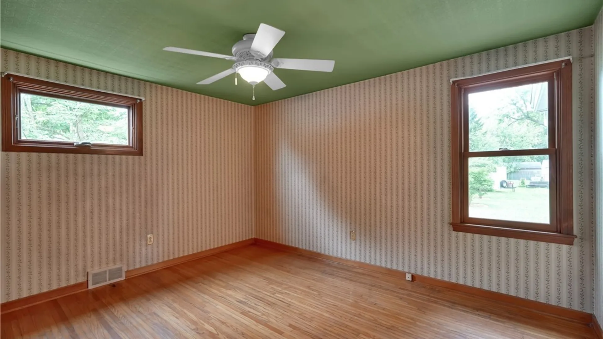 Property at 1904 Union Road, West Seneca, NY 14224 17