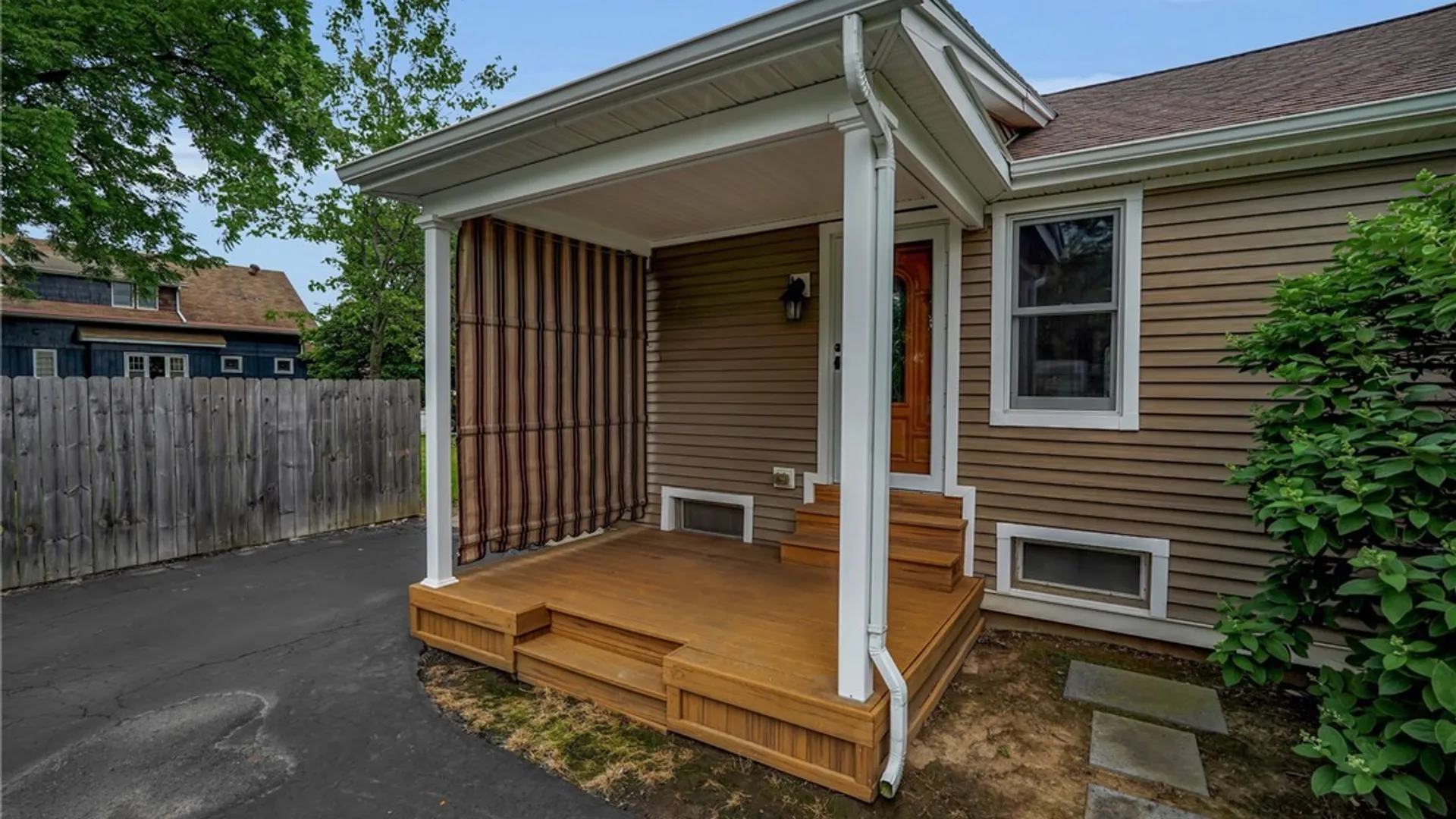 Property at 1904 Union Road, West Seneca, NY 14224 5