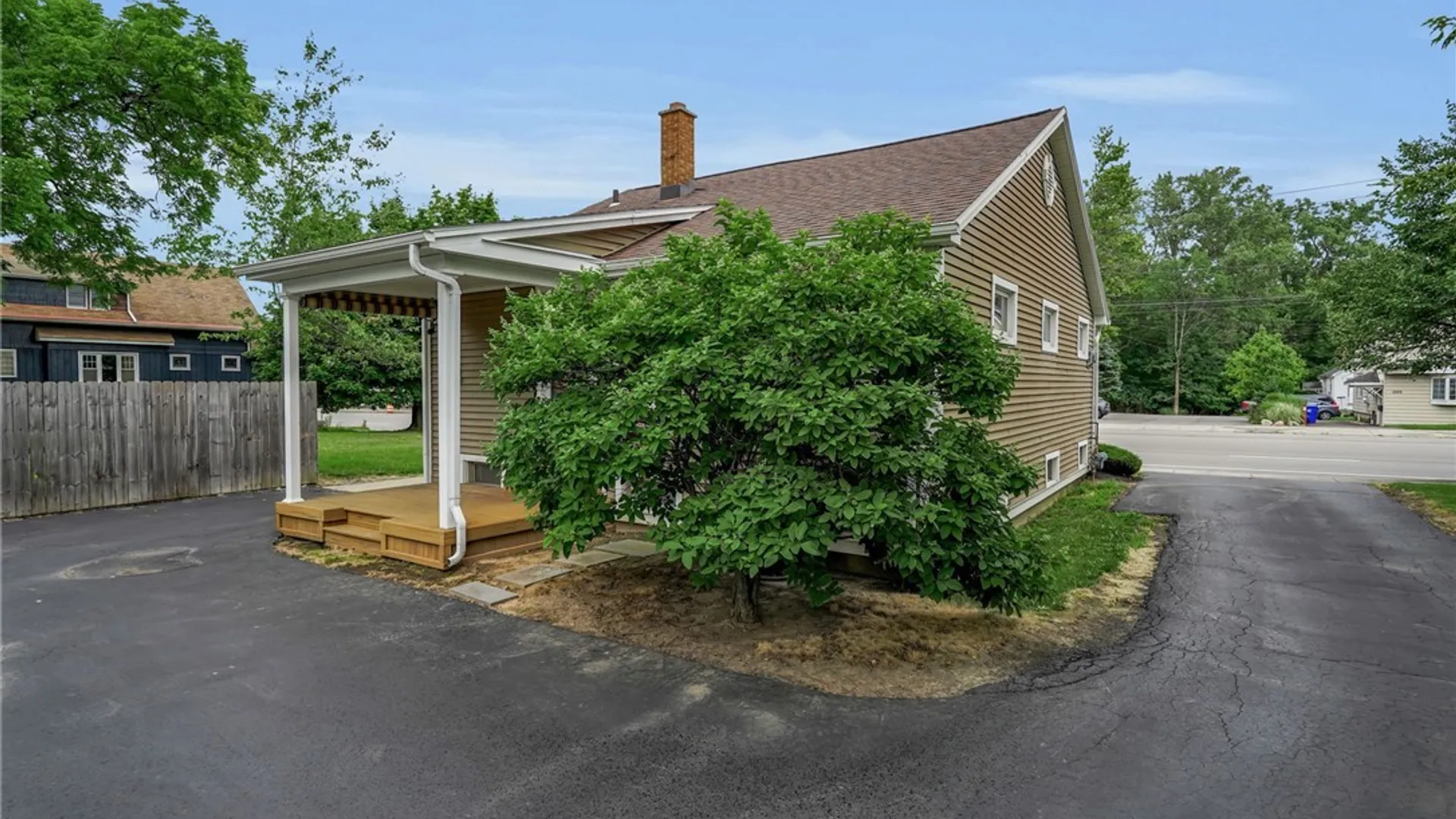 Property at 1904 Union Road, West Seneca, NY 14224 6