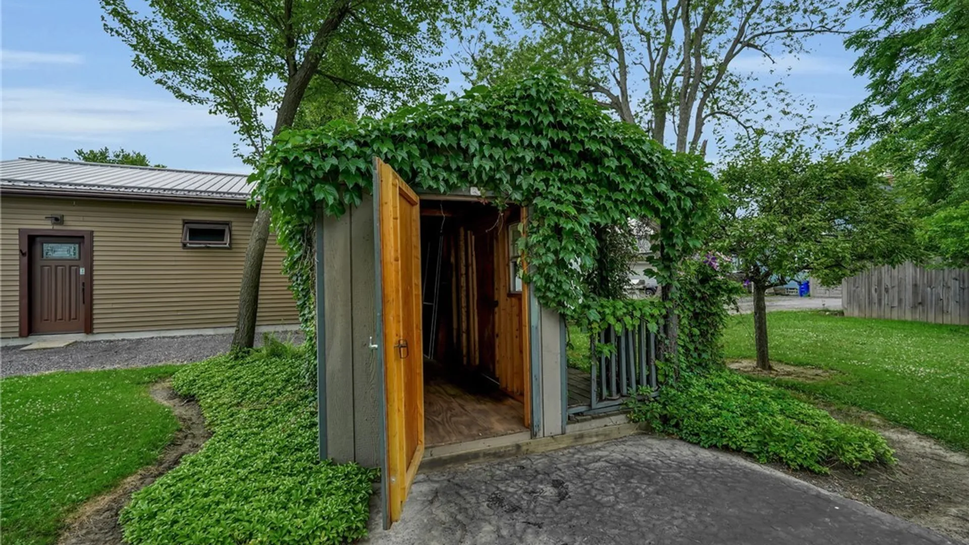 Property at 1904 Union Road, West Seneca, NY 14224 8