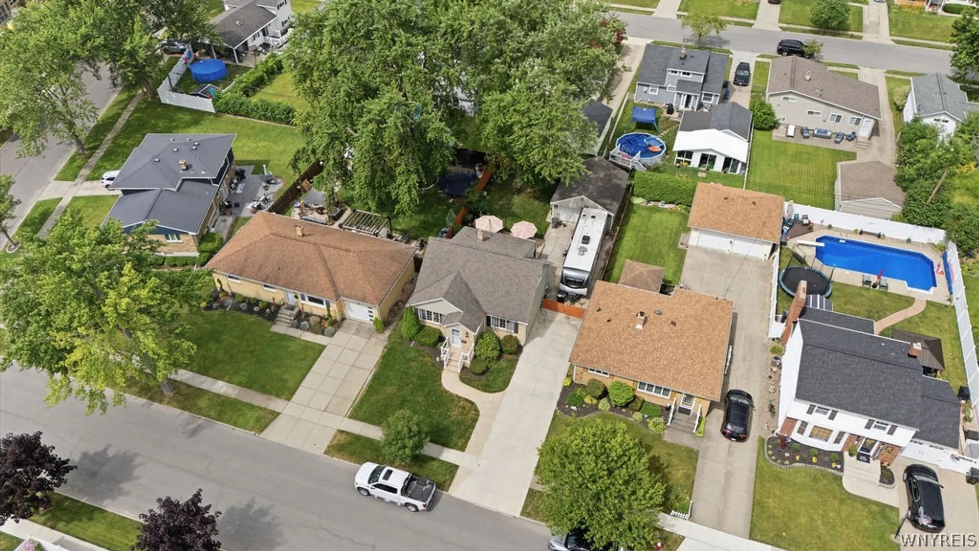 Property at 16 Patricia Drive, Tonawanda, NY 14150 2