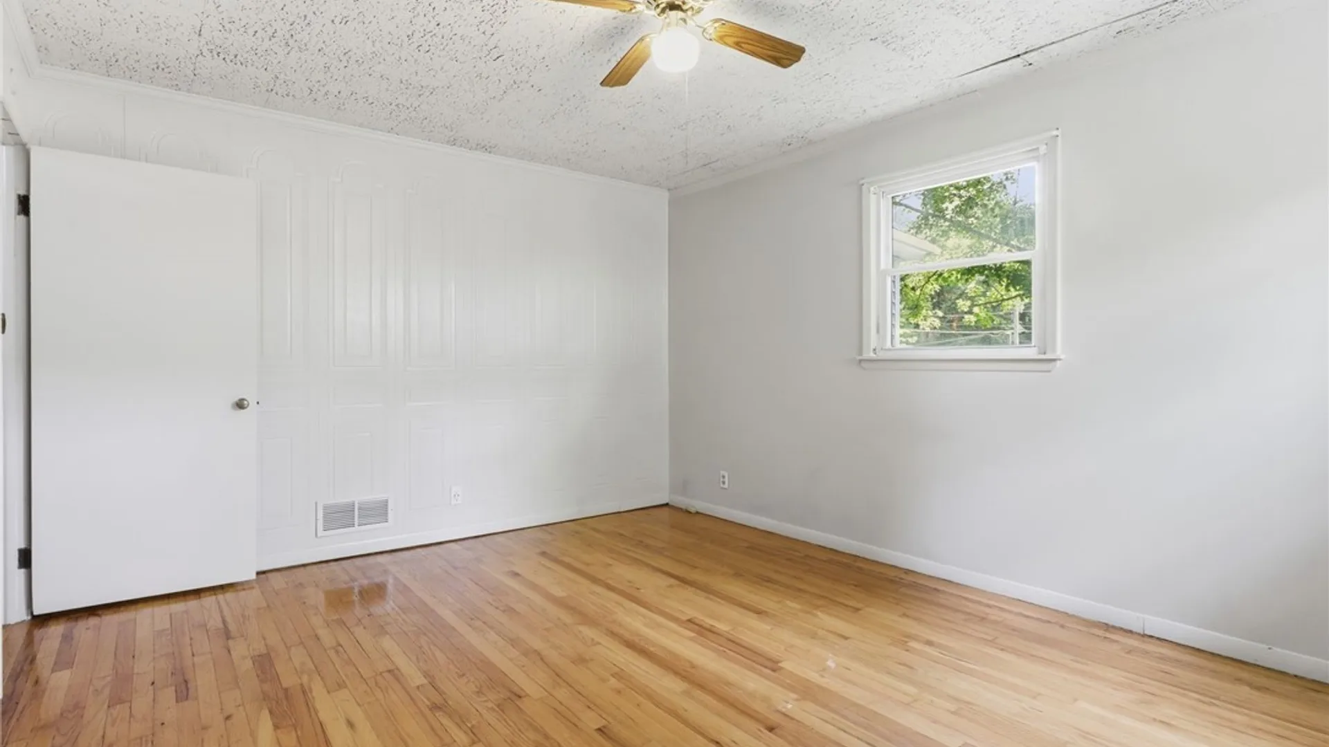 Property at 703-705 Holt Road, Webster, NY 14580 26