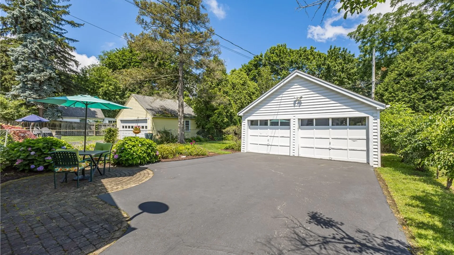 Property at 92 Orchard Drive, Brighton, NY 14618 24