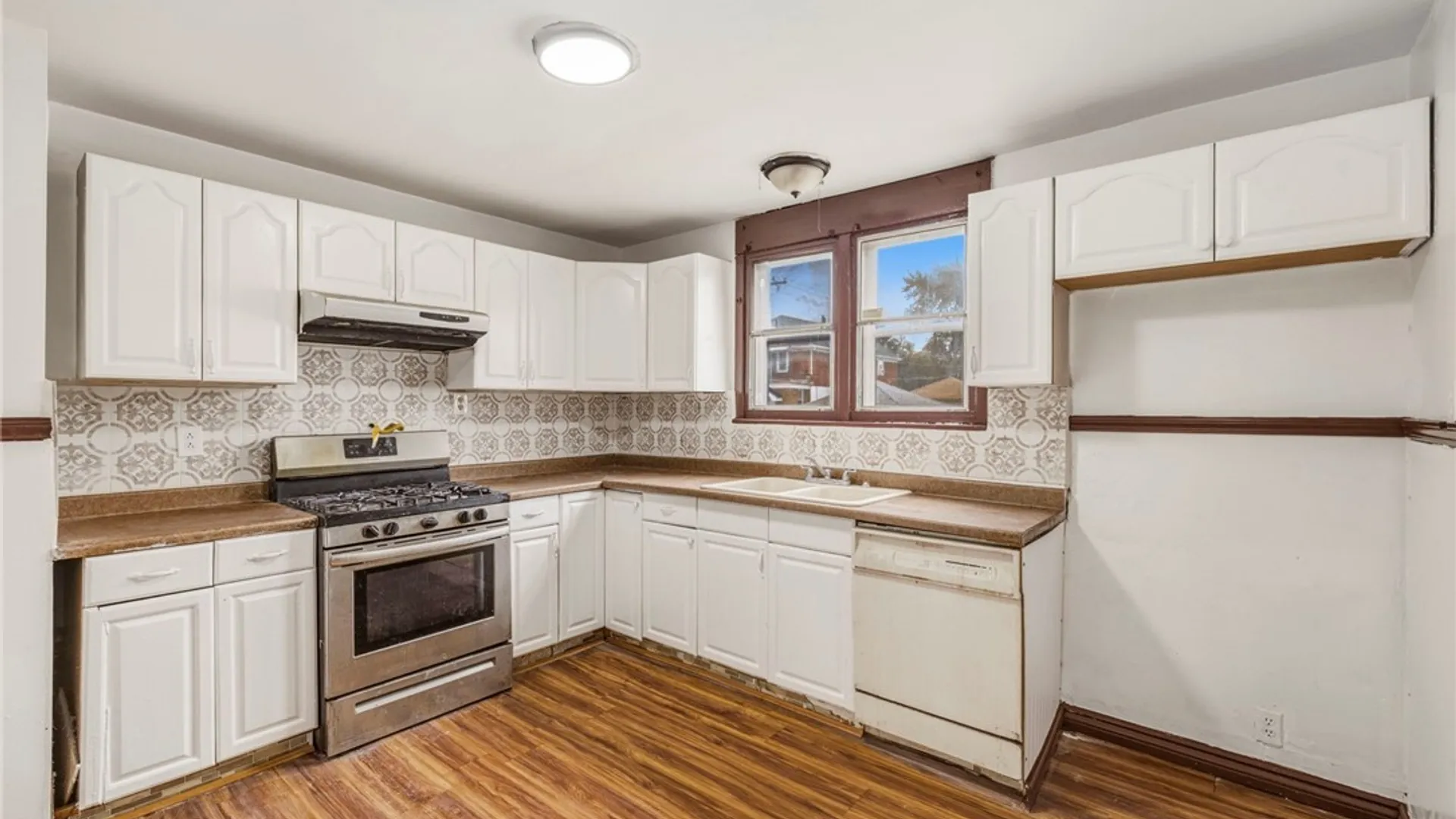 Property at 220 Davidson Avenue, Buffalo, NY 14215 21