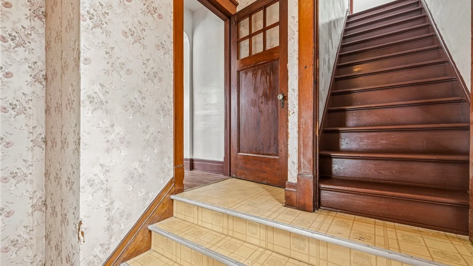 Property at 220 Davidson Avenue, Buffalo, NY 14215 25