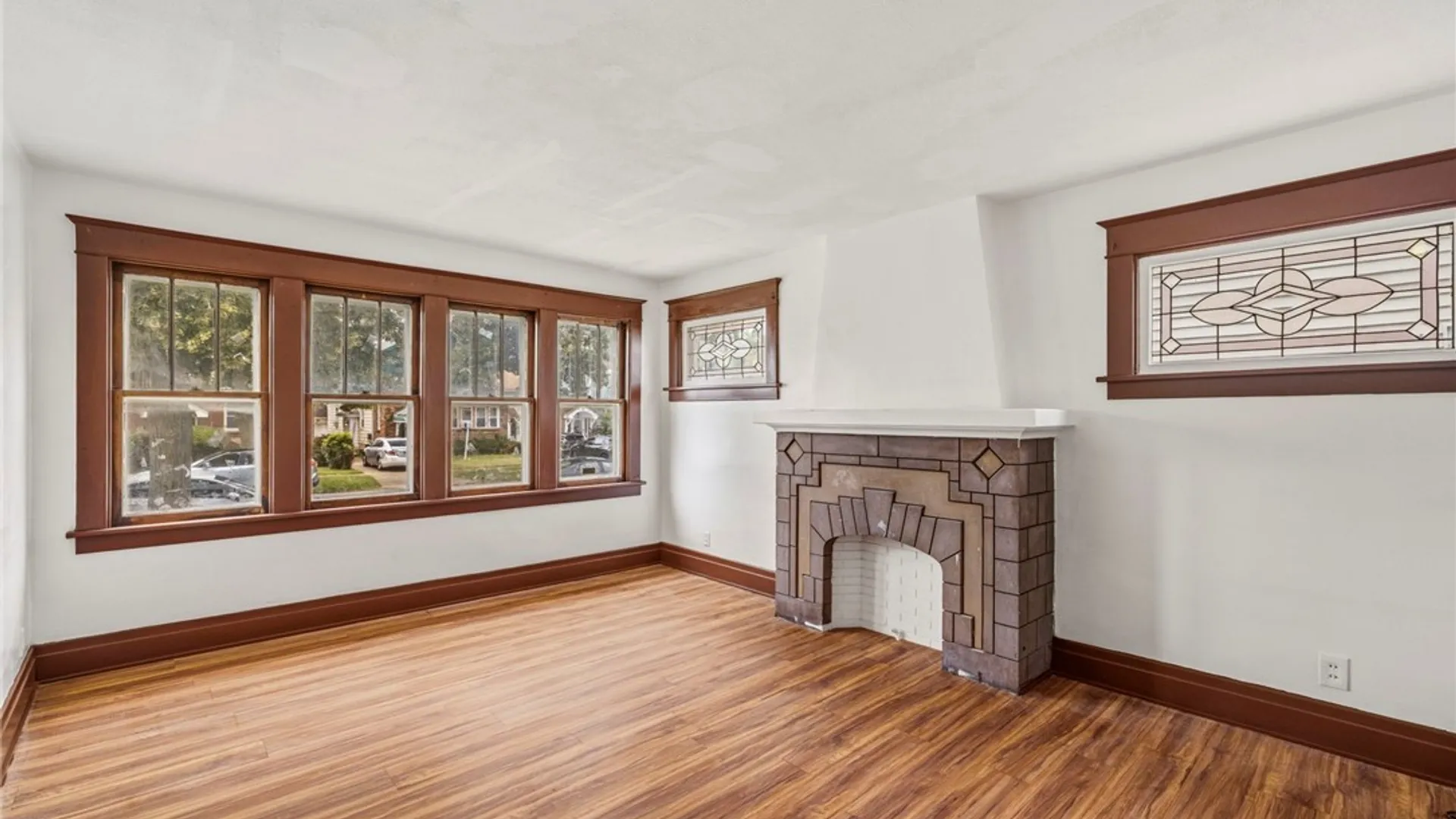 Property at 220 Davidson Avenue, Buffalo, NY 14215 8