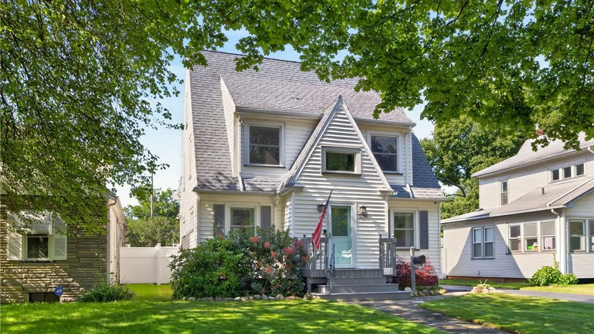 Property at 220 Barry Road, Irondequoit, NY 14617 2