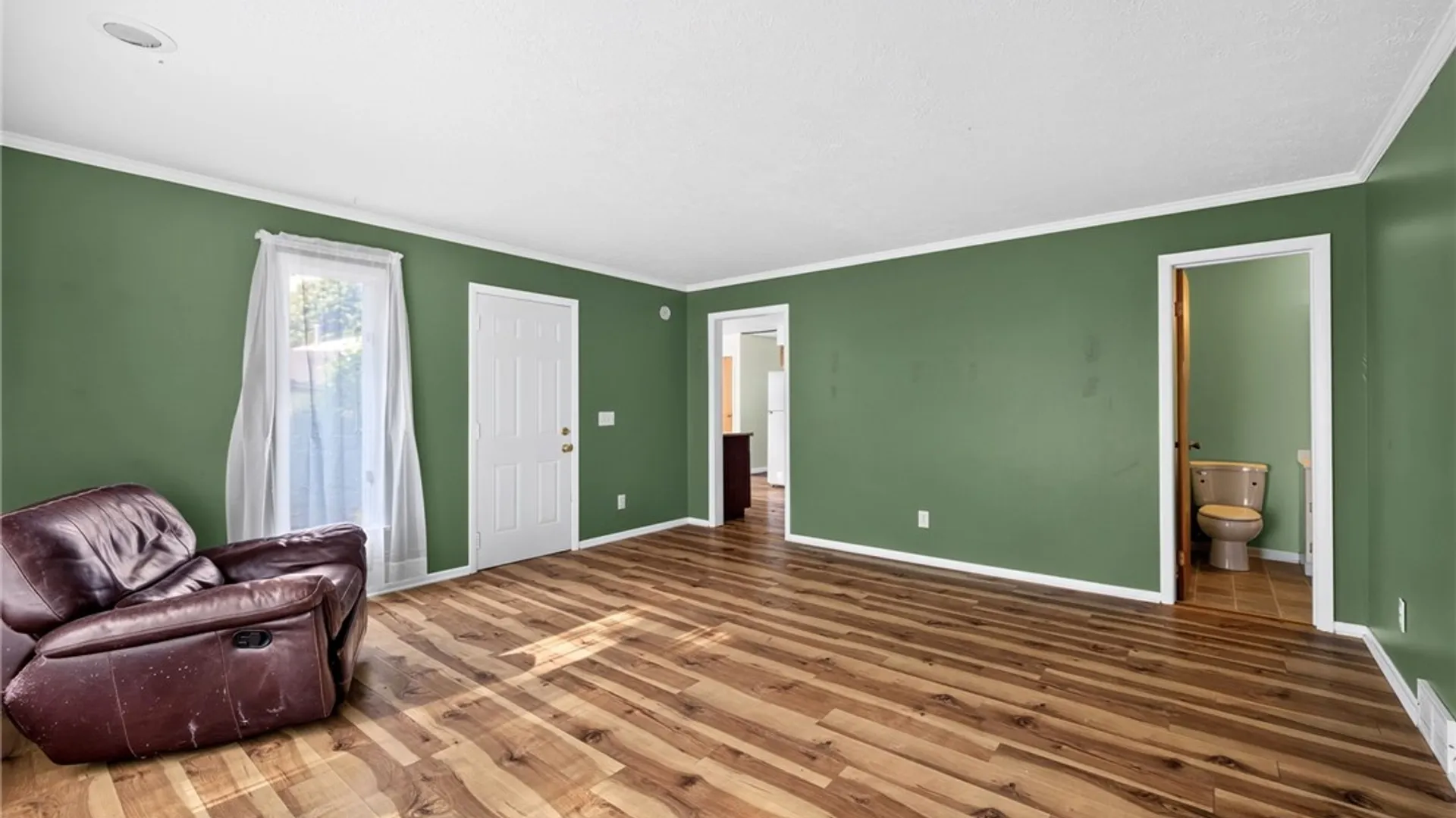 Property at 160 Sherwood Drive, Parma, NY 14468 18