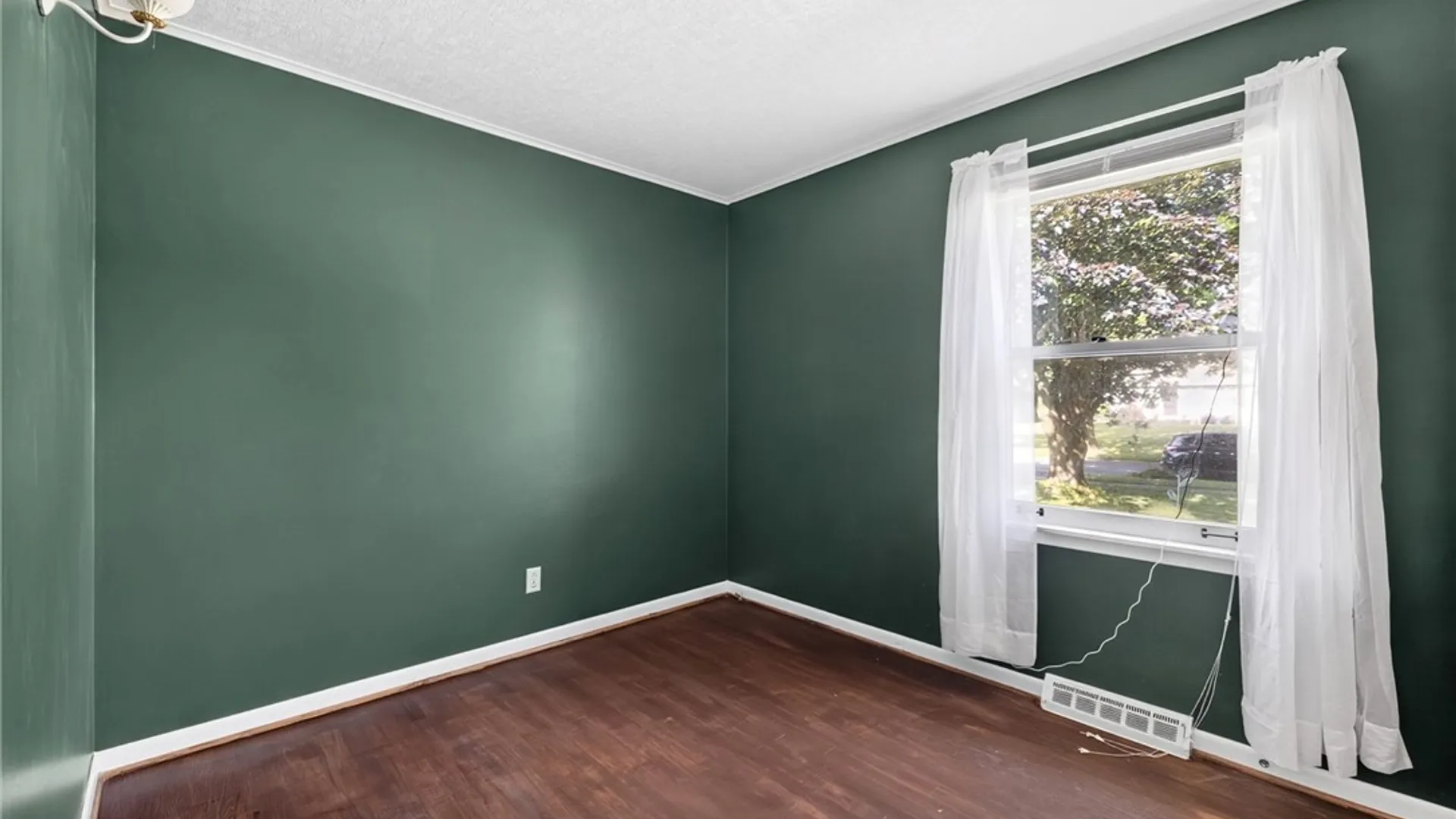Property at 160 Sherwood Drive, Parma, NY 14468 27