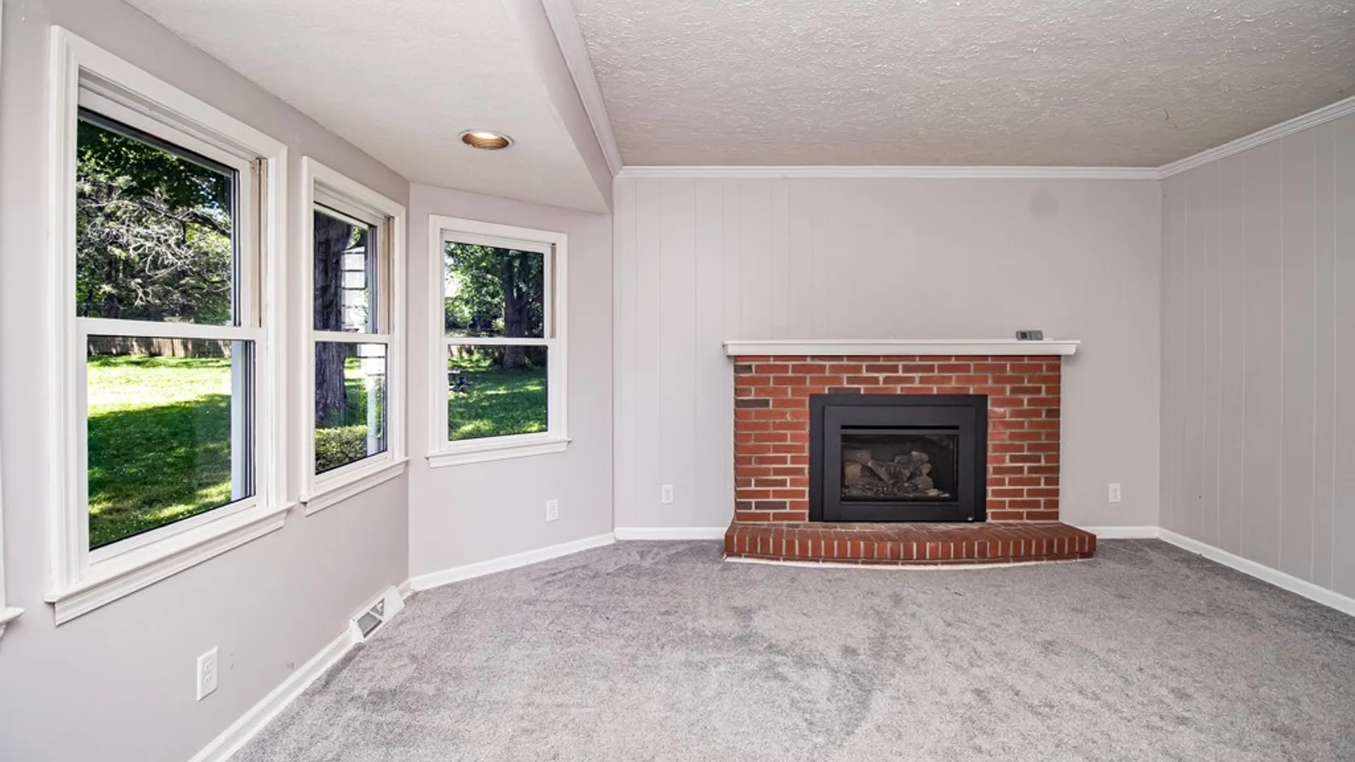 Property at 4877 Edgeworth Drive, Manlius, NY 13104 13