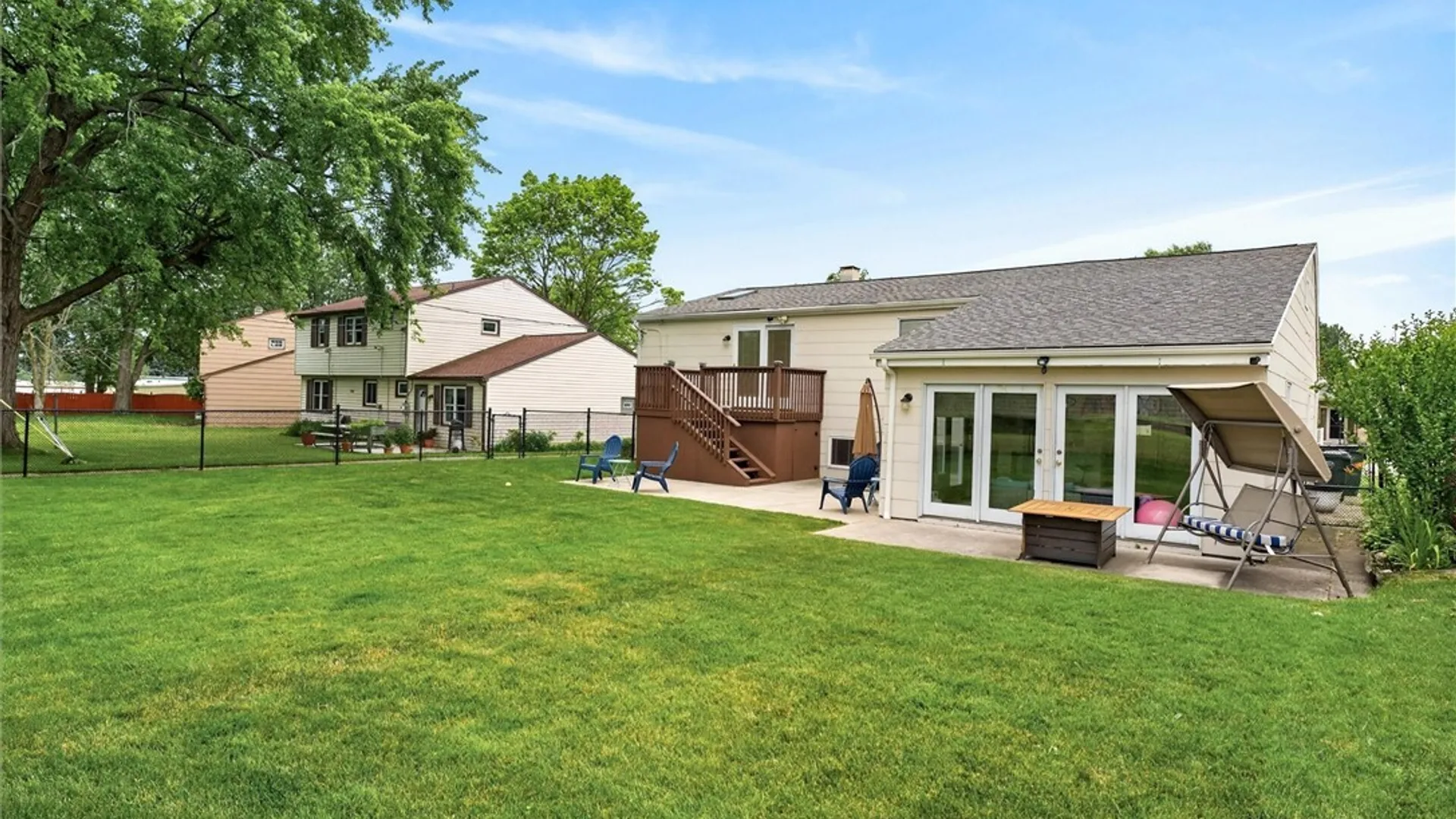 Property at 114 Chateau Court, Cheektowaga, NY 14043 36