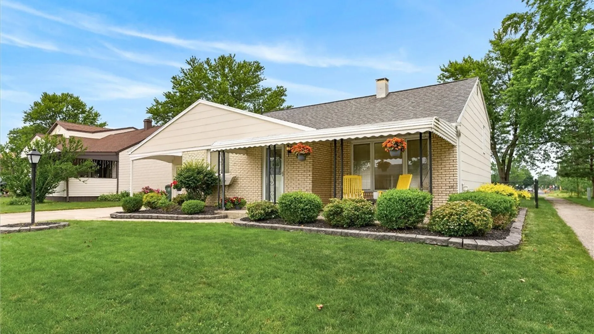 Property at 114 Chateau Court, Cheektowaga, NY 14043 46