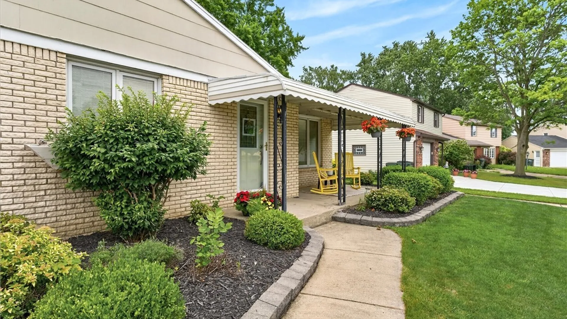 Property at 114 Chateau Court, Cheektowaga, NY 14043 6
