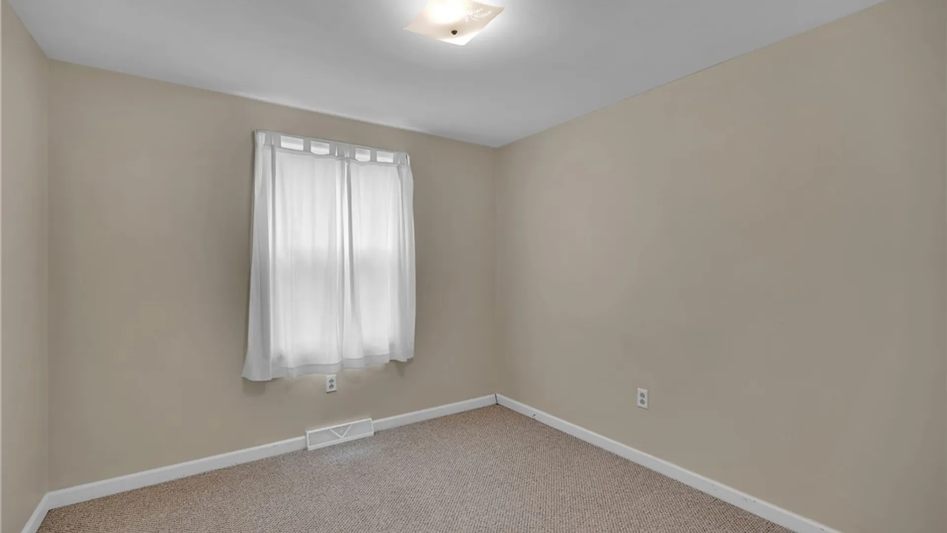 Property at 590 Potters Road, West Seneca, NY 14224 19