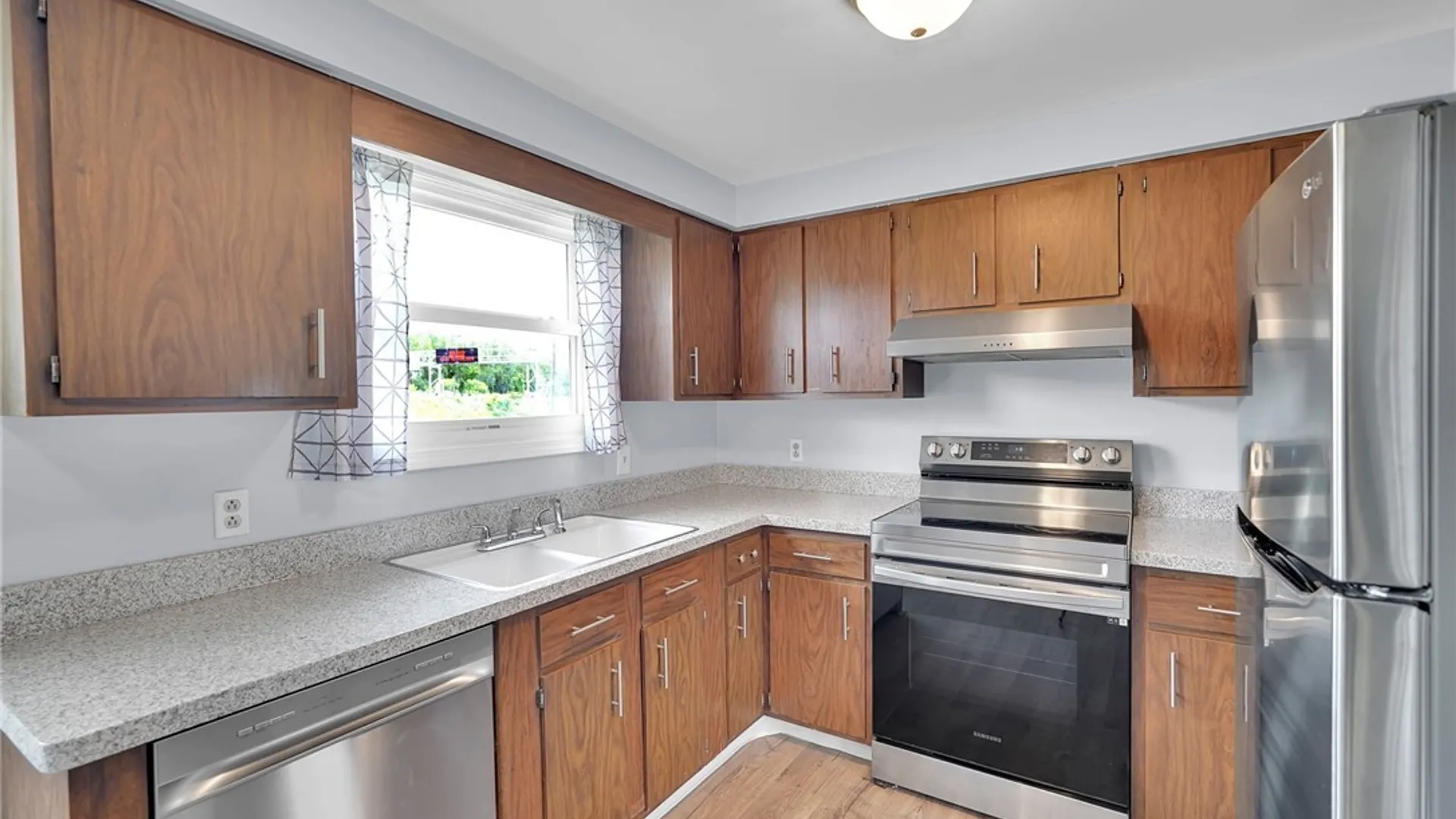 Property at 590 Potters Road, West Seneca, NY 14224 28