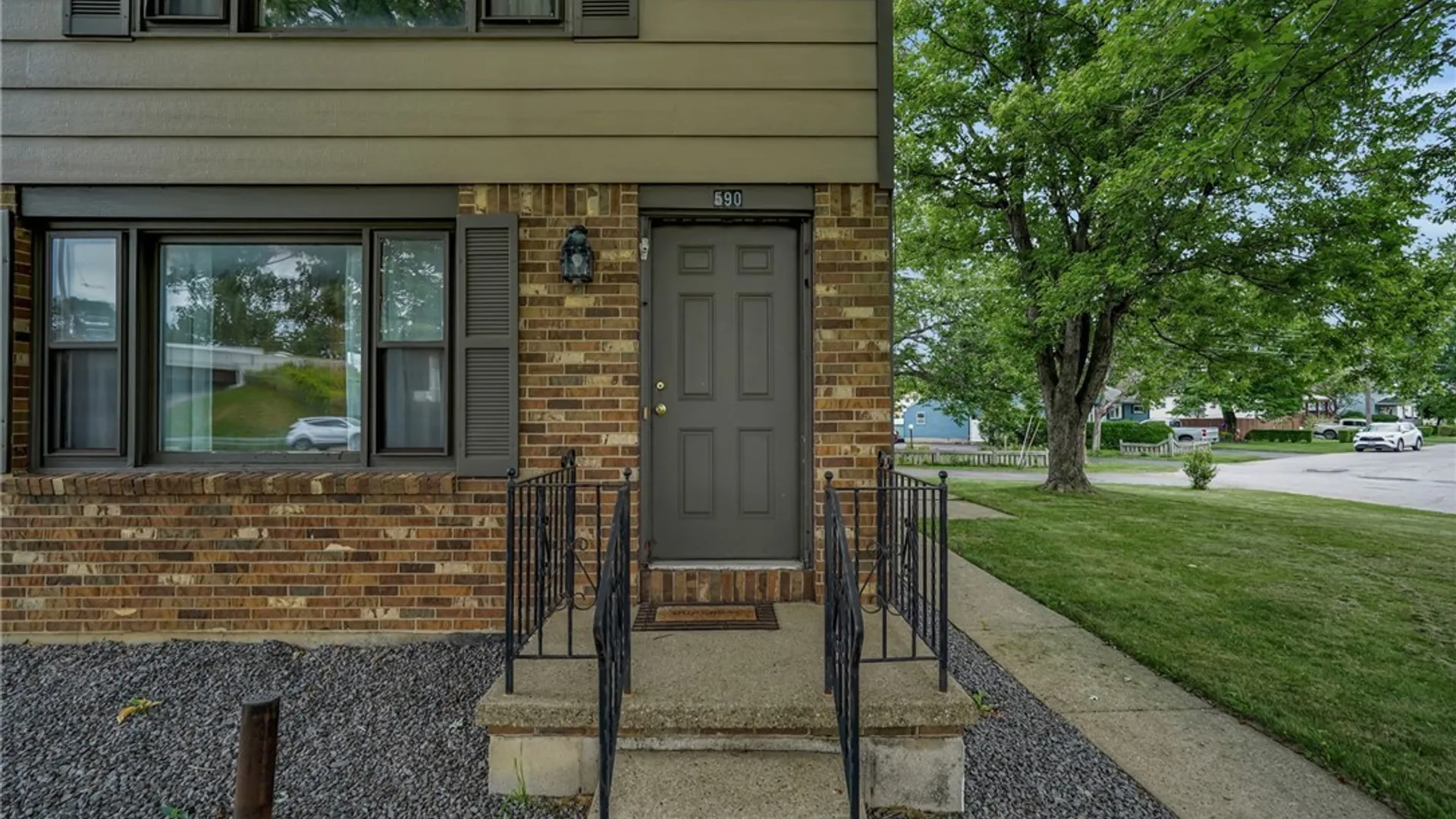 Property at 590 Potters Road, West Seneca, NY 14224 4