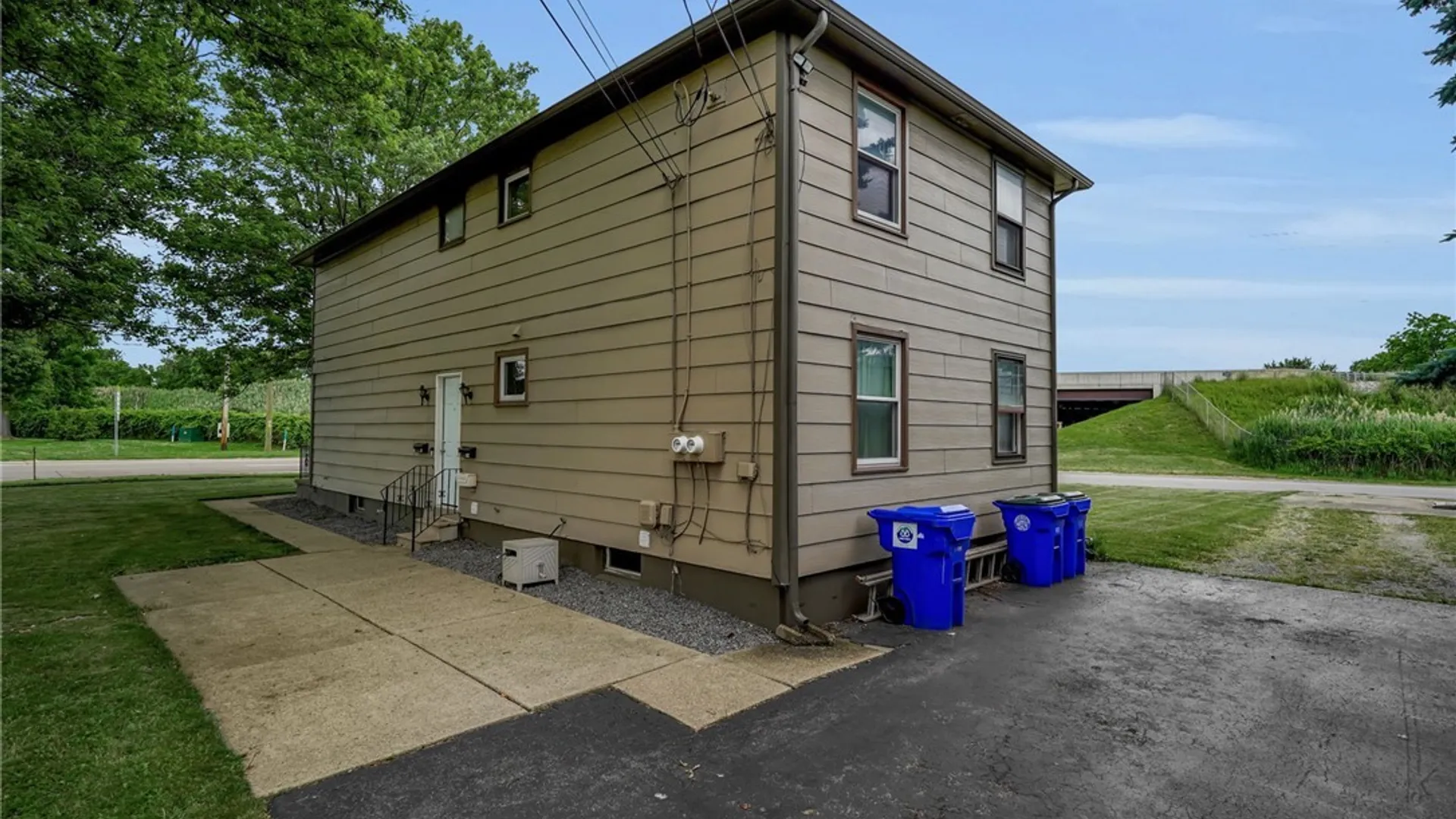 Property at 590 Potters Road, West Seneca, NY 14224 44