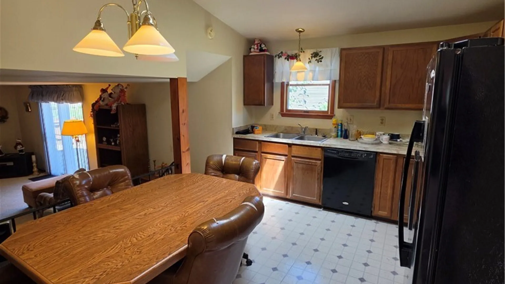 Property at 7698 Dominion Parkway, Clay, NY 13090 21