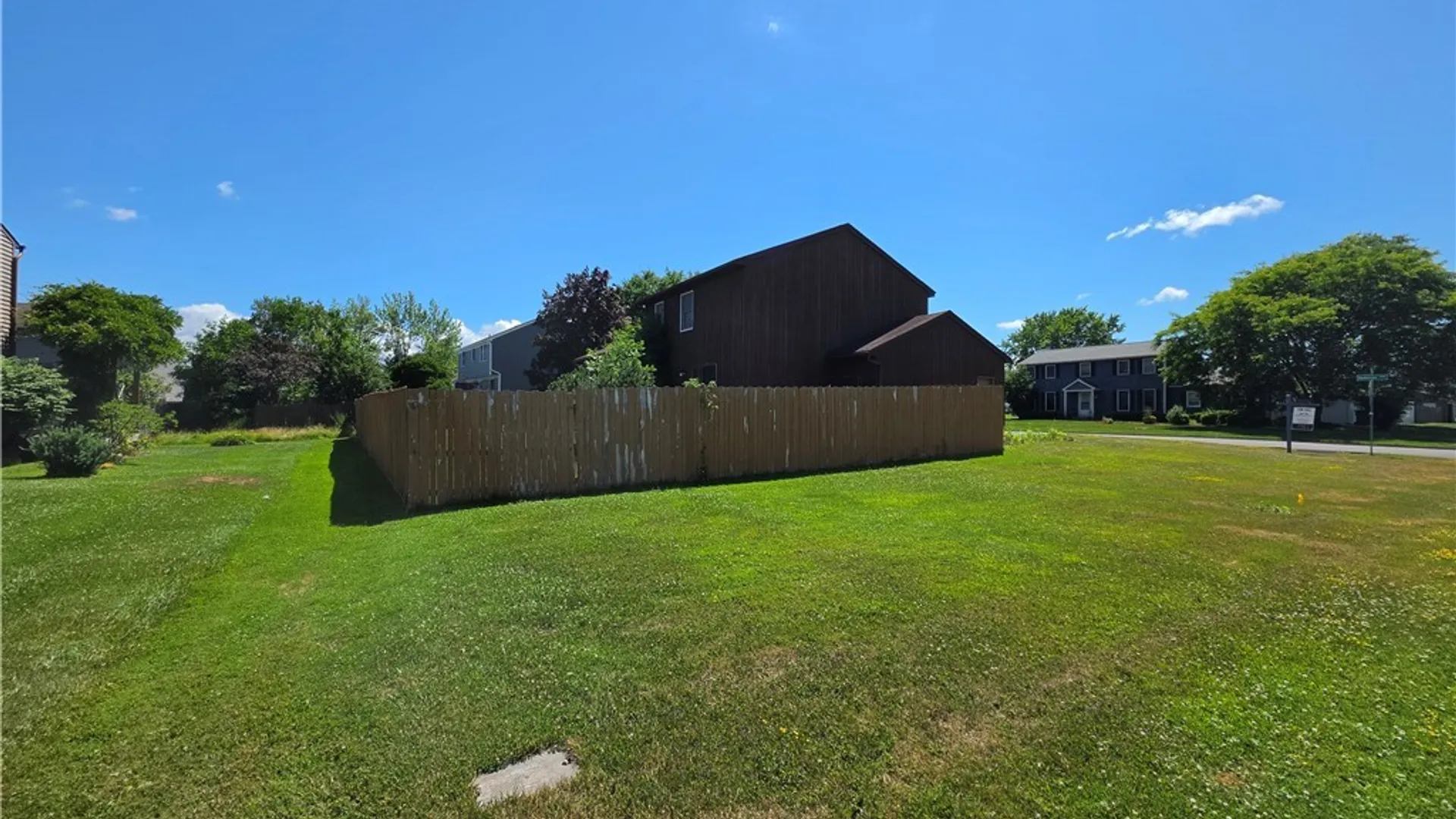 Property at 7698 Dominion Parkway, Clay, NY 13090 4