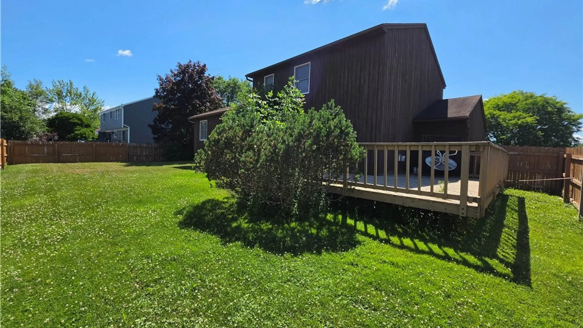 Property at 7698 Dominion Parkway, Clay, NY 13090 6