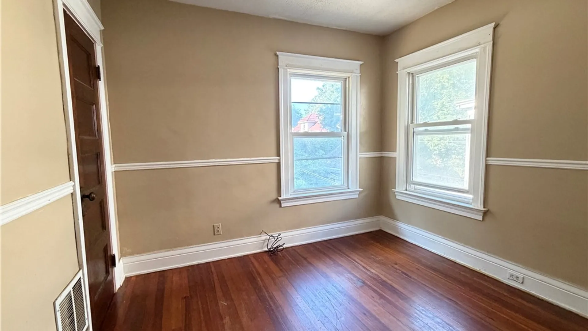 Property at 220 Electric Avenue, Rochester, NY 14613 17