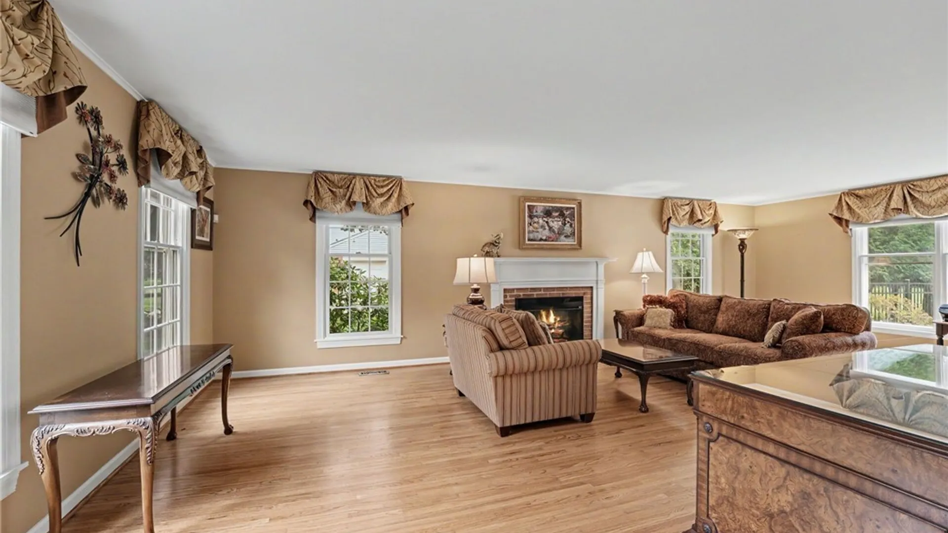 Property at 70 Briarhill Road, Amherst, NY 14221 16