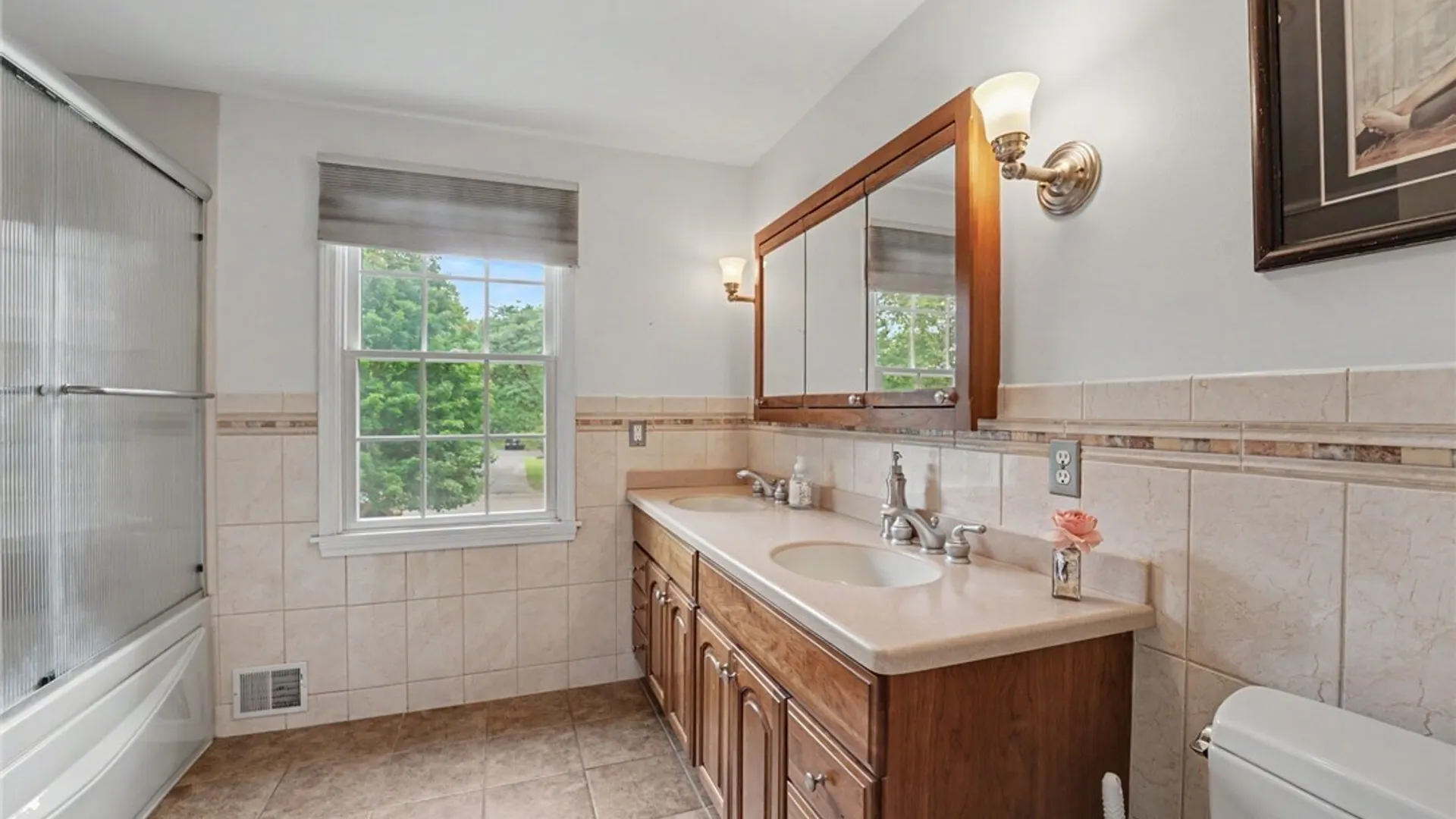 Property at 70 Briarhill Road, Amherst, NY 14221 25