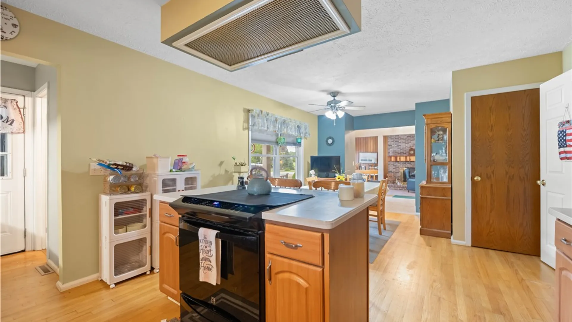 Property at 1296 Lakeville Lane, Webster, NY 14580 11