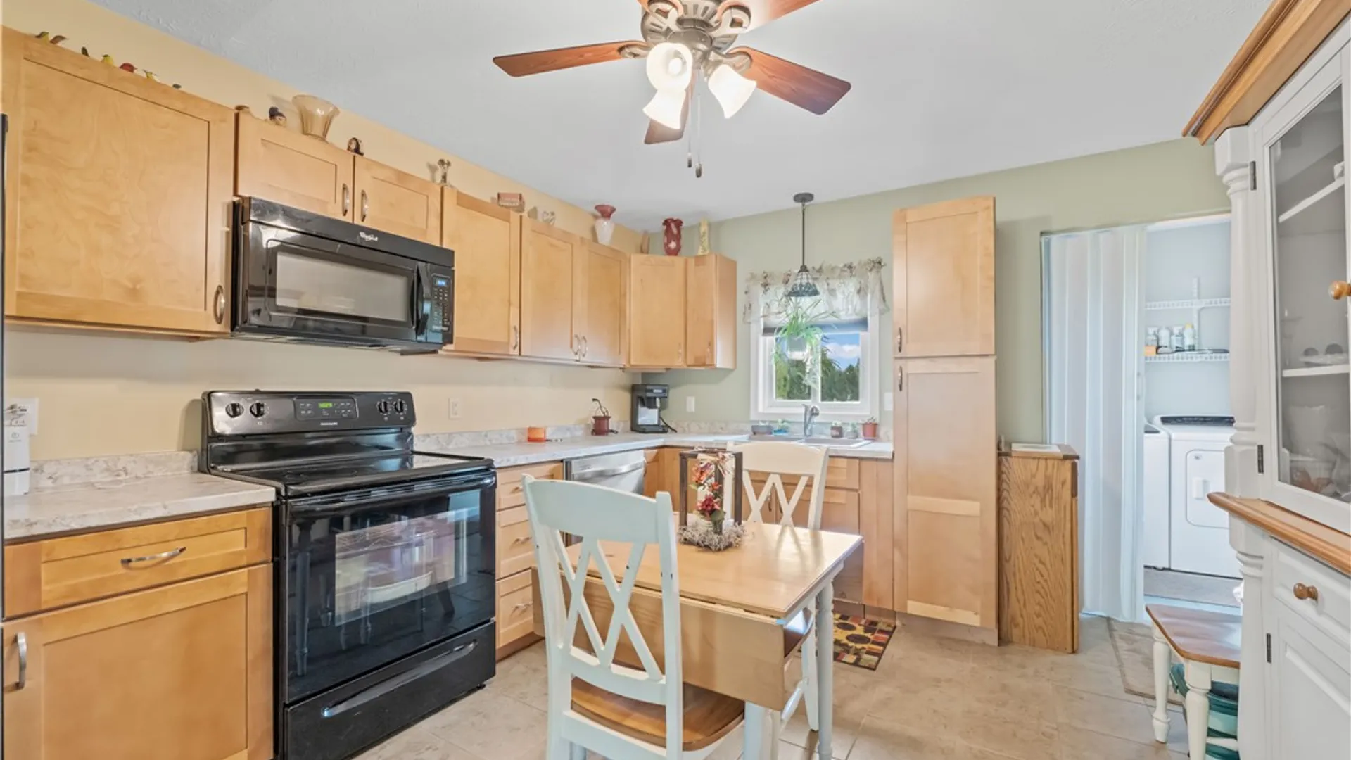 Property at 1296 Lakeville Lane, Webster, NY 14580 18
