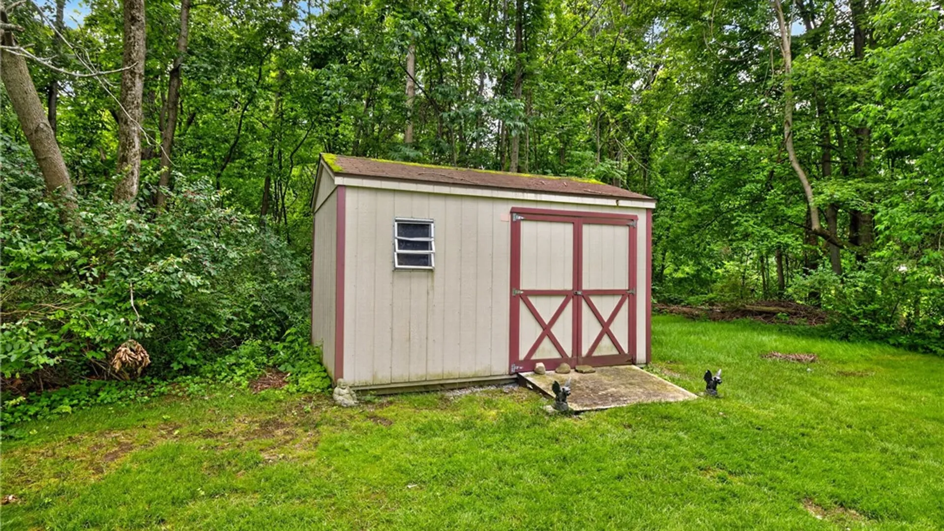 Property at 1219 Wall Road, Webster, NY 14580 28