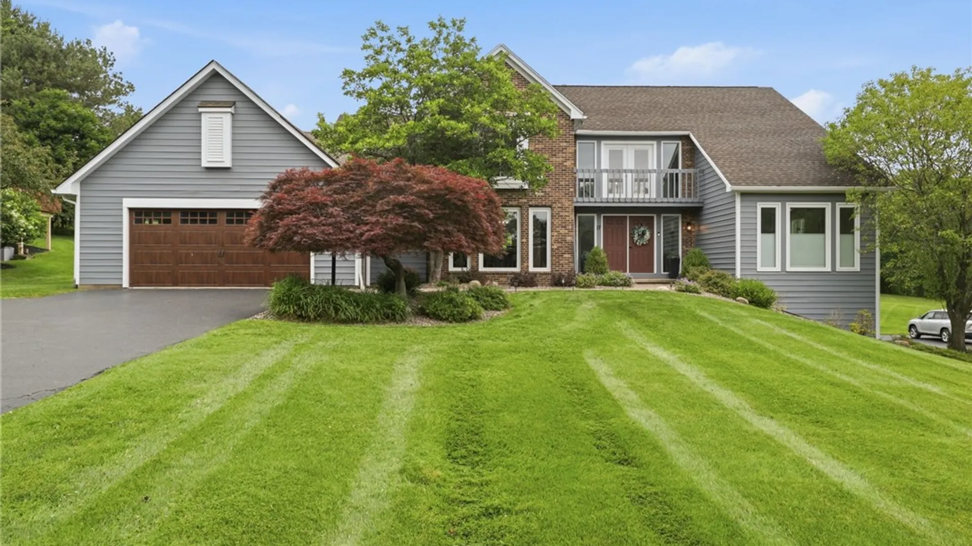 Property at 17 Lawton Drive, Pittsford, NY 14534 3
