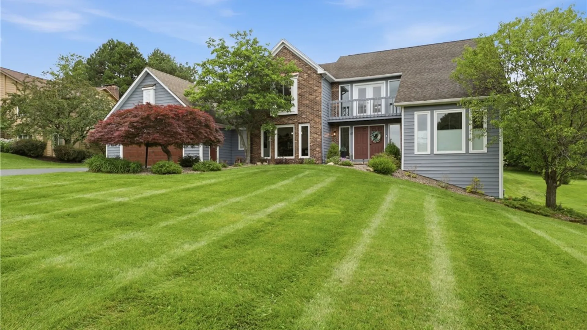 Property at 17 Lawton Drive, Pittsford, NY 14534 4
