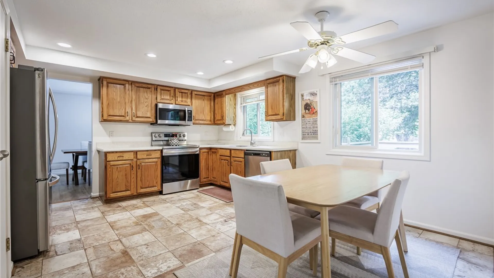Property at 3 Random Knolls Drive, Penfield, NY 14526 18