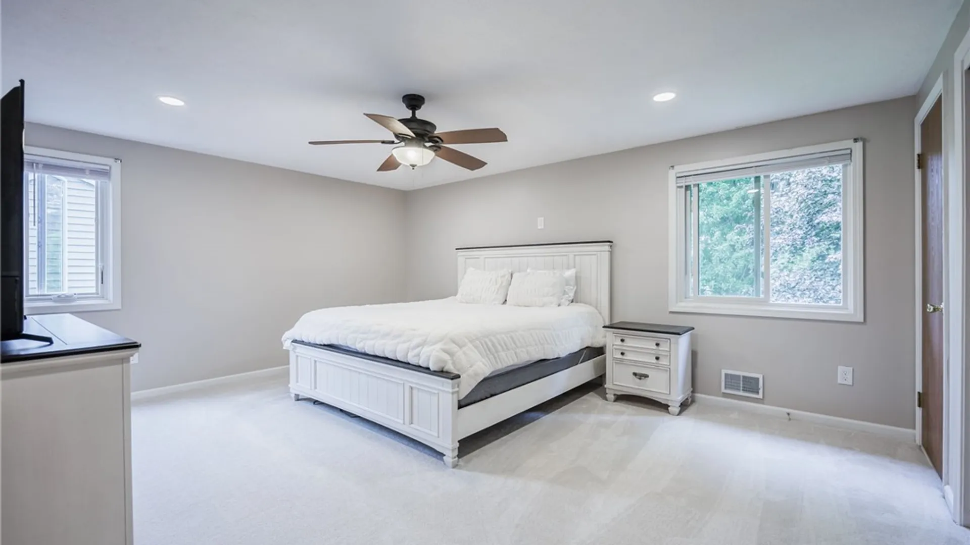 Property at 3 Random Knolls Drive, Penfield, NY 14526 33