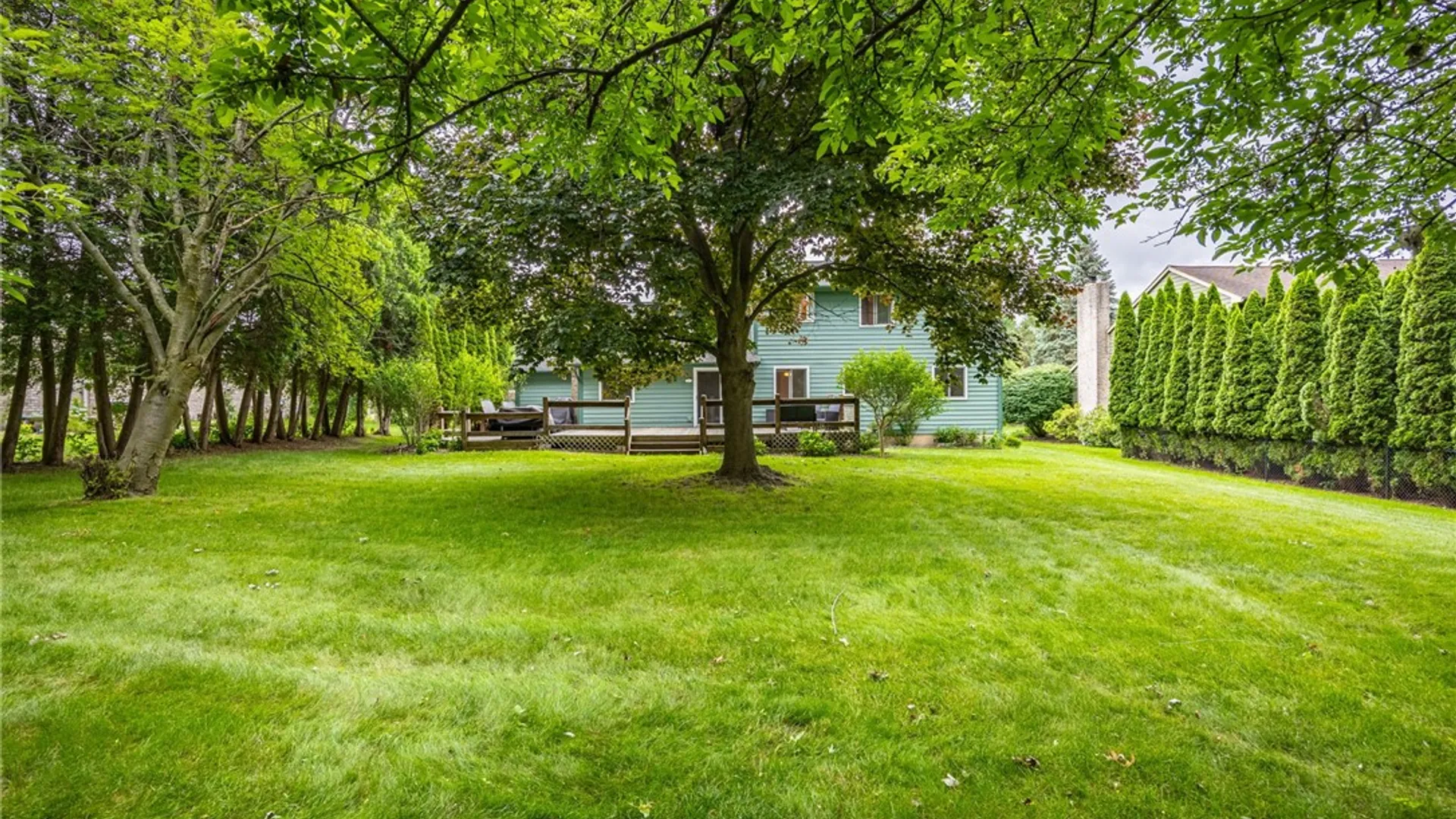 Property at 3 Random Knolls Drive, Penfield, NY 14526 8
