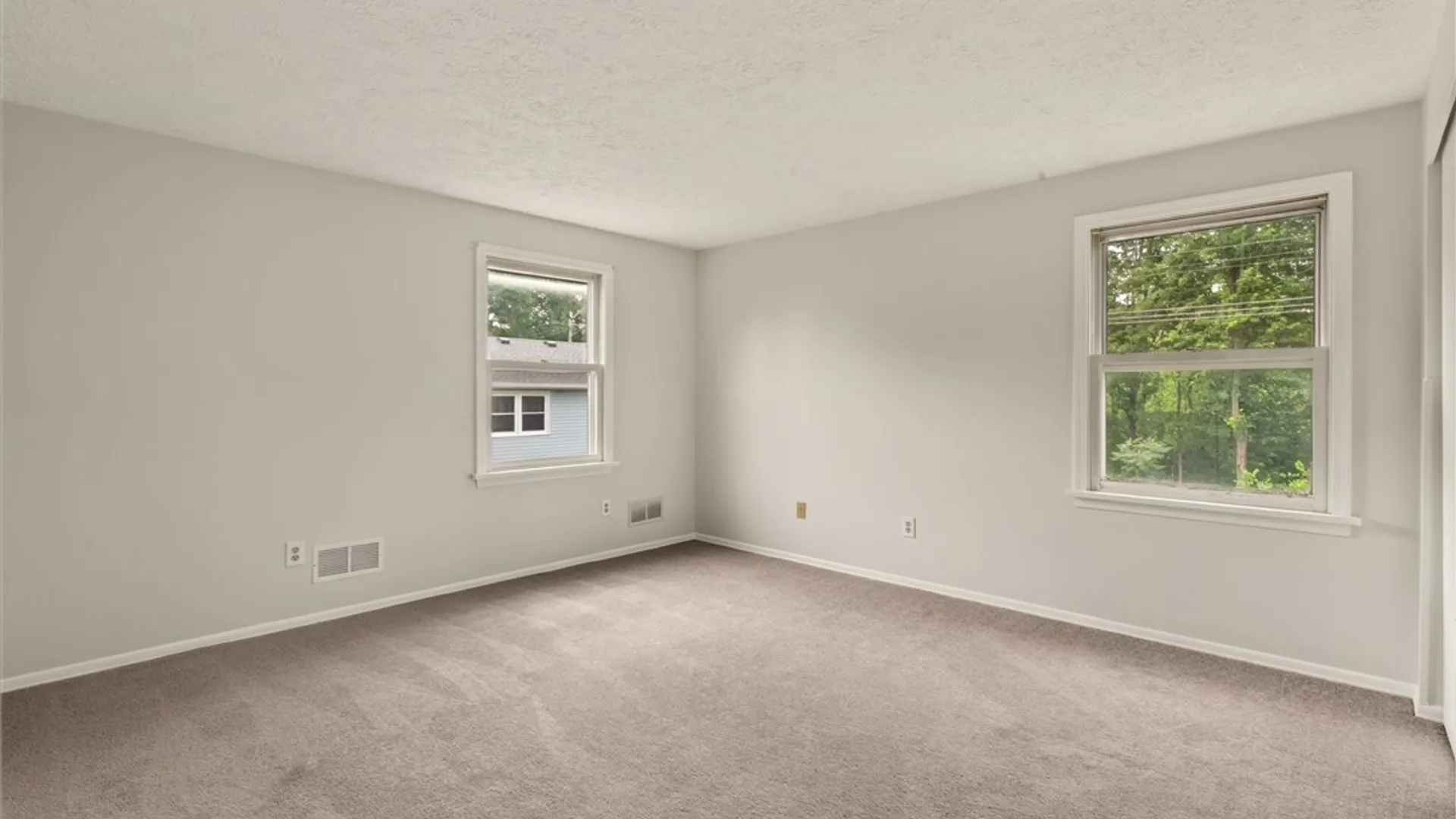 Property at 186 Wycliff Drive, Webster, NY 14580 18
